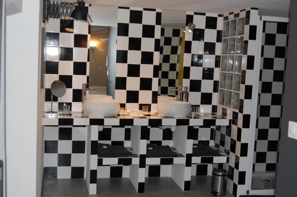 Le 2 Hotel Vence Bilik gambar