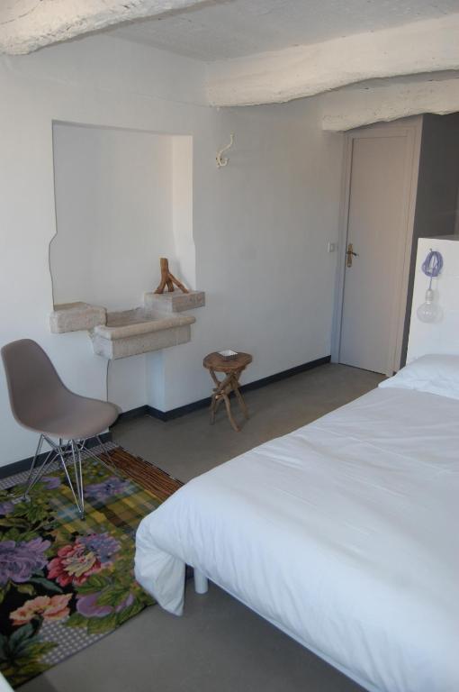 Le 2 Hotel Vence Bilik gambar